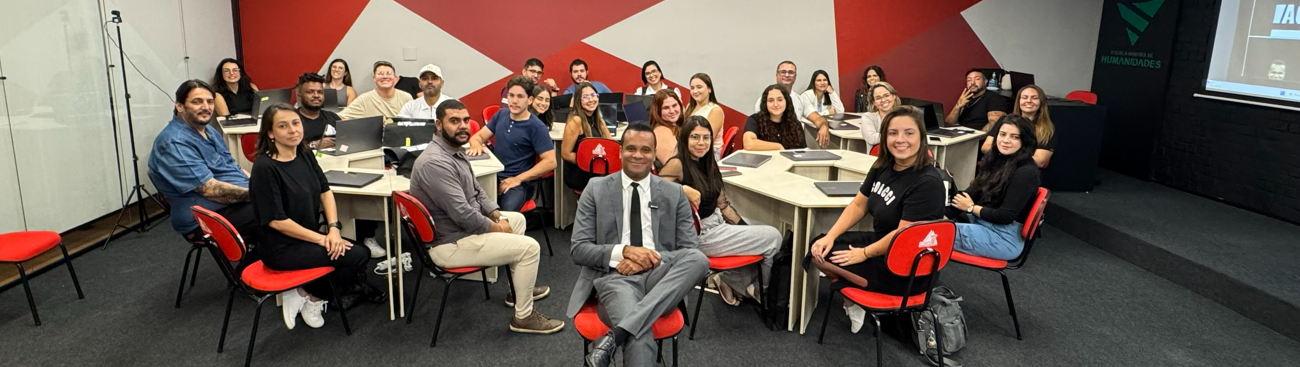 Escola Mineira de Direito realiza primeiro dia de aula com recepção especial e mensagem ao futuro