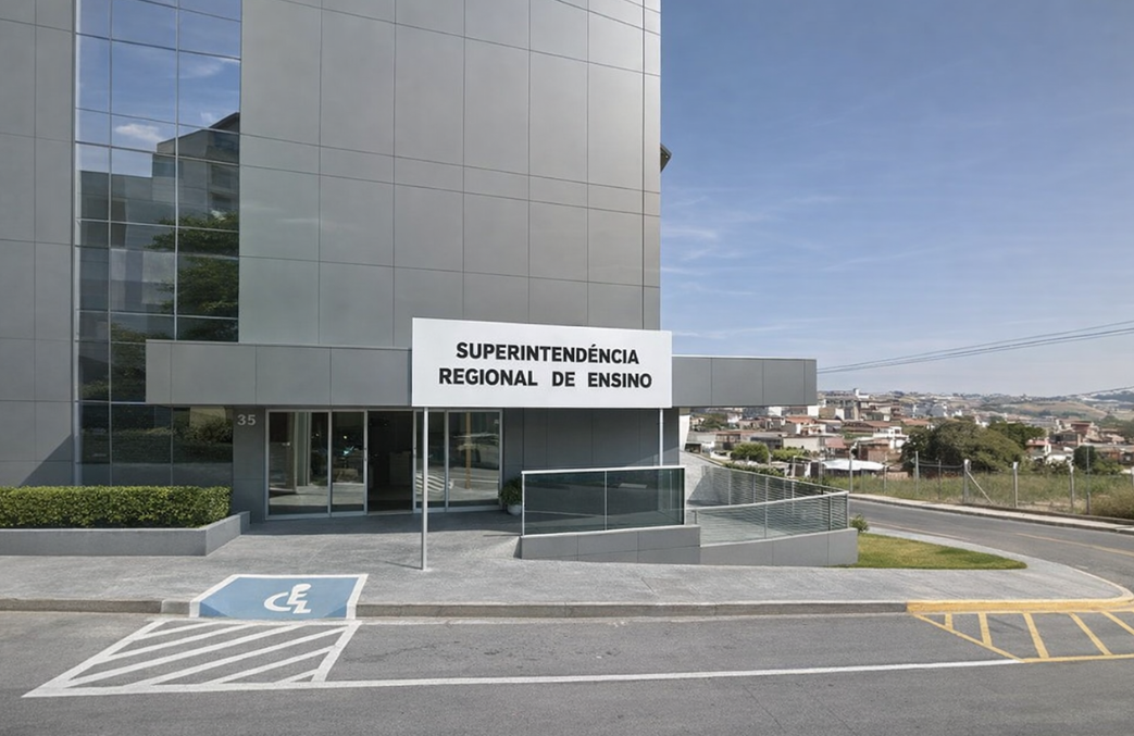 EMD participa de reunião com Superintendência de Educação para debater o ECA Digital