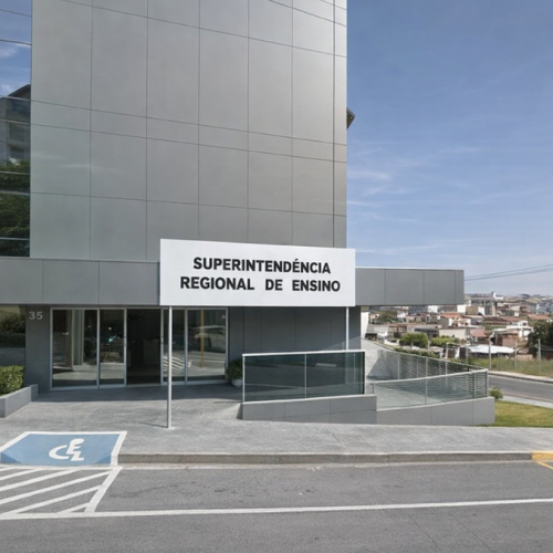 EMD participa de reunião com Superintendência de Educação para debater o ECA Digital