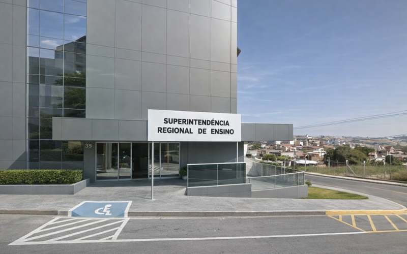 EMD participa de reunião com Superintendência de Educação para debater o ECA Digital